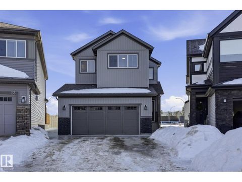 21 NETTLE CR St. Albert AB T8N7Z8
