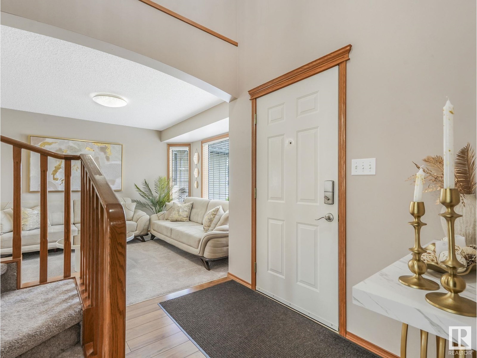 8515 157 AV NW