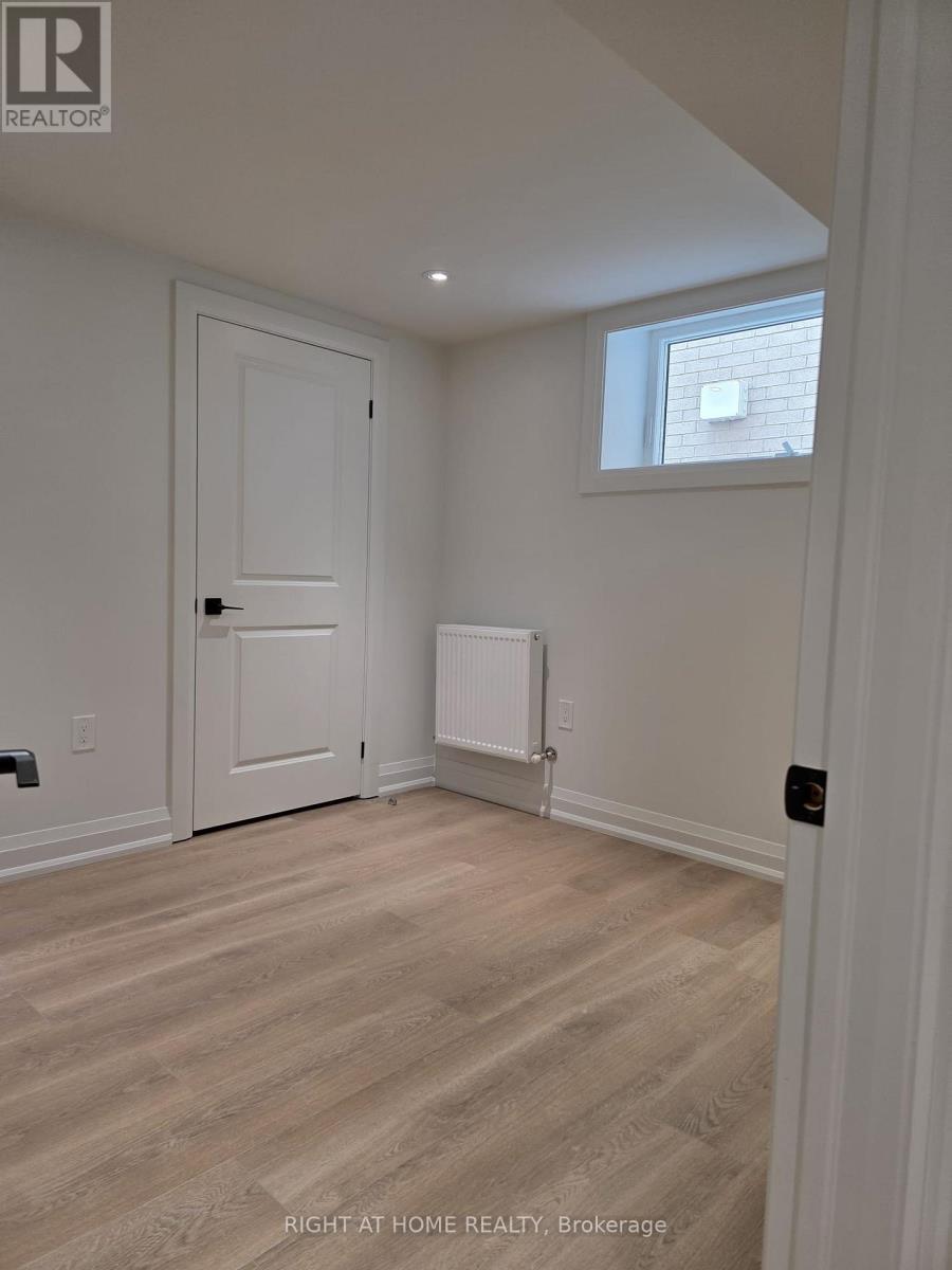 UNIT 2 - 339 RANEE AVE AVENUE S