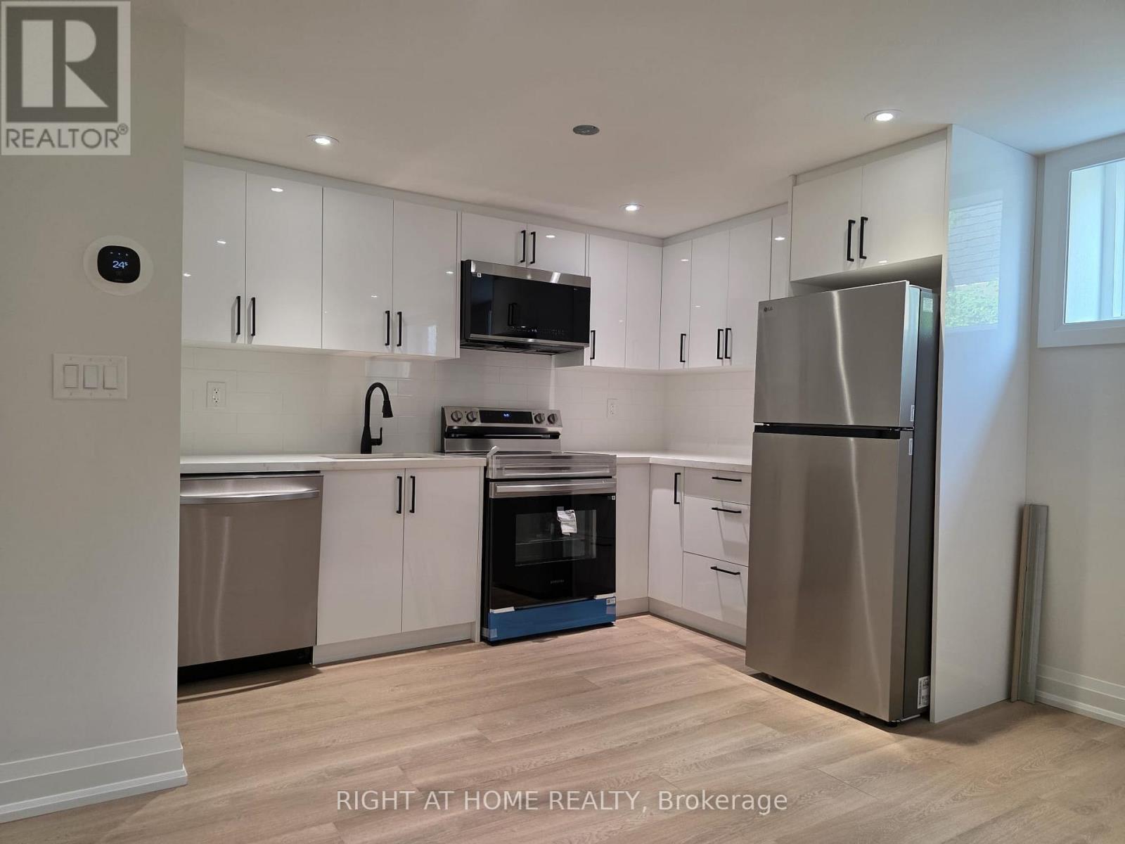 UNIT 2 - 339 RANEE AVE AVENUE S