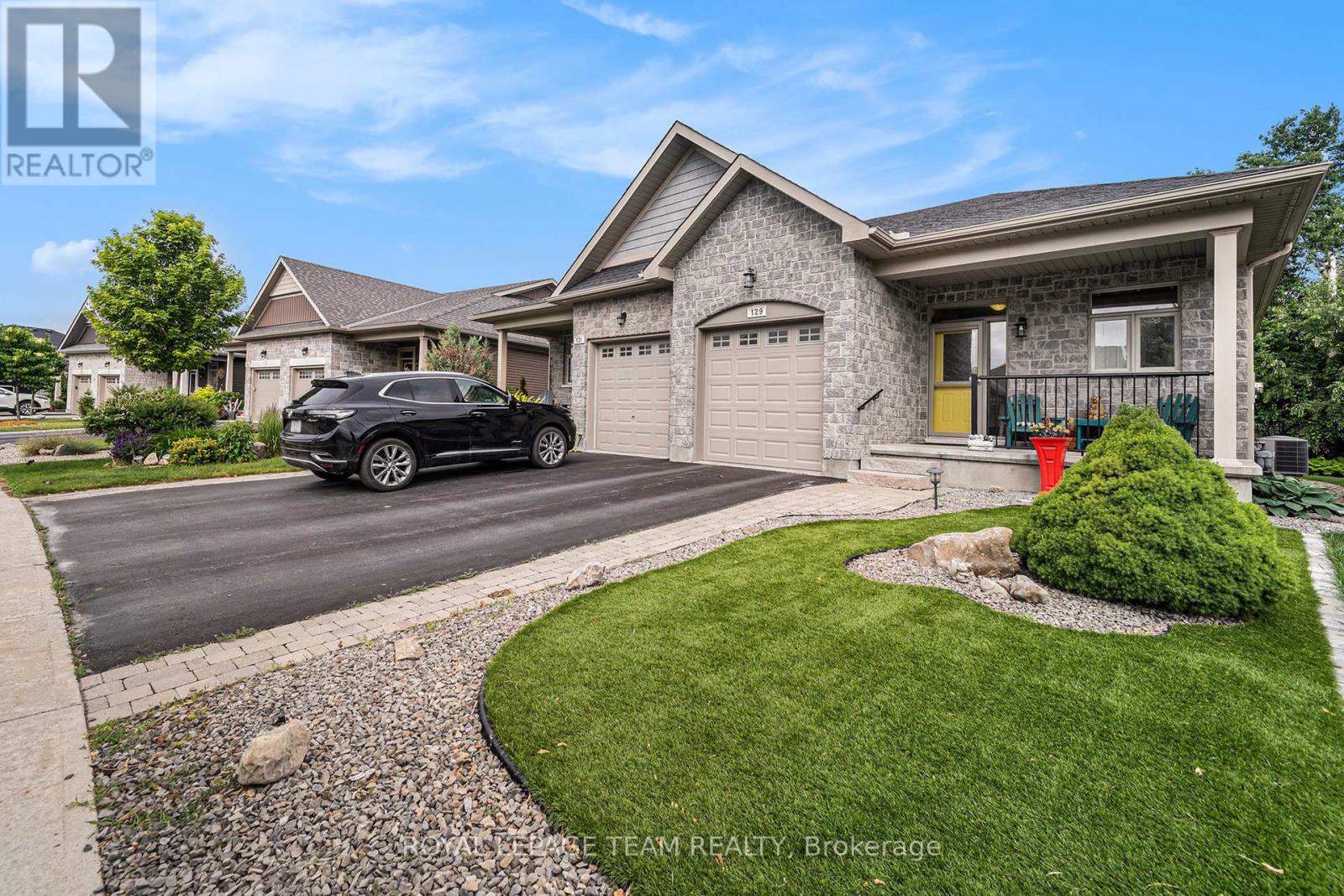 129 TRADEWINDS CRESCENT