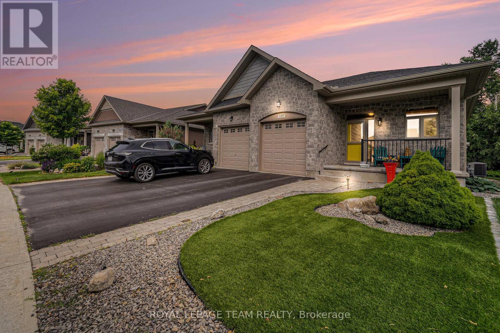 129 TRADEWINDS CRESCENT