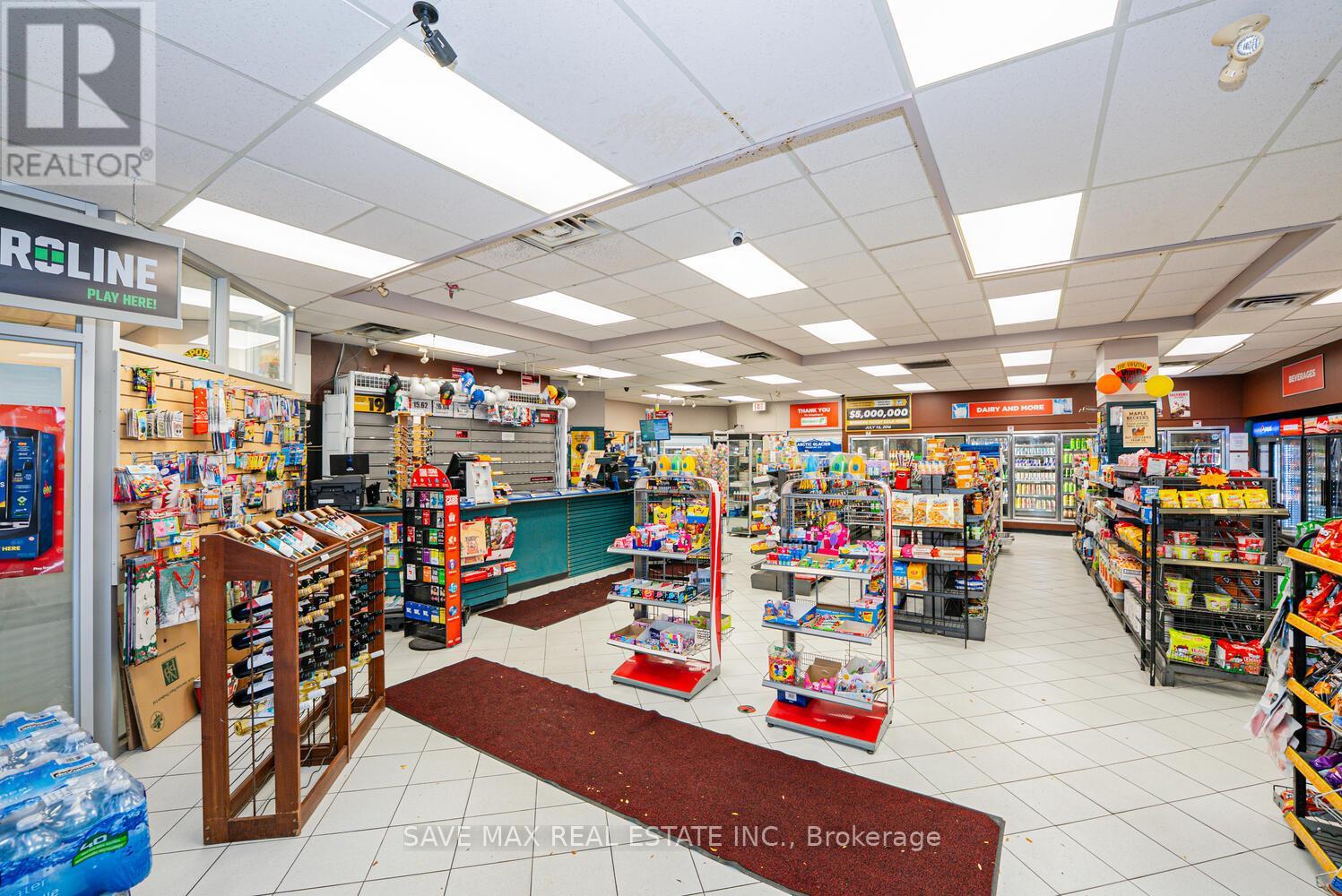 8 - 9505 KEELE STREET