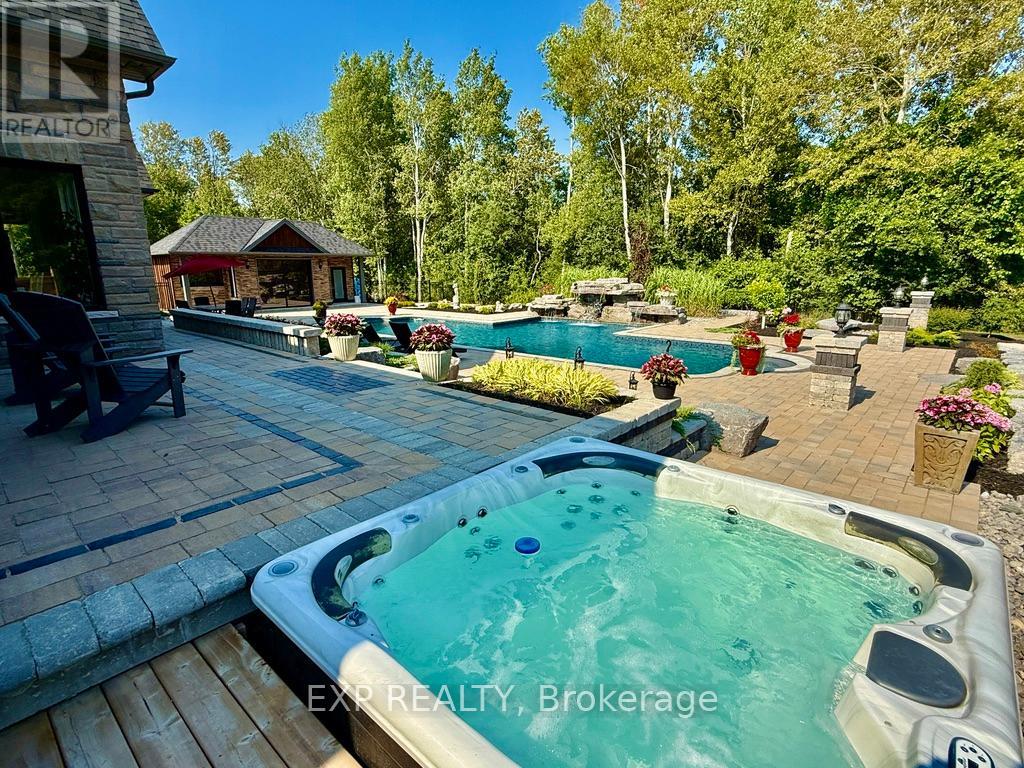 849 TOWNLINE ROAD N
