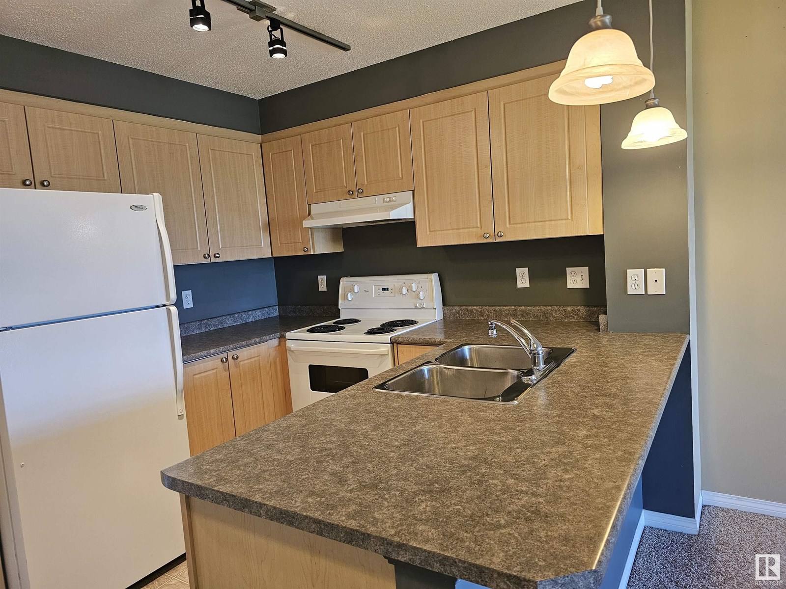 #412 636 MCALLISTER LO SW