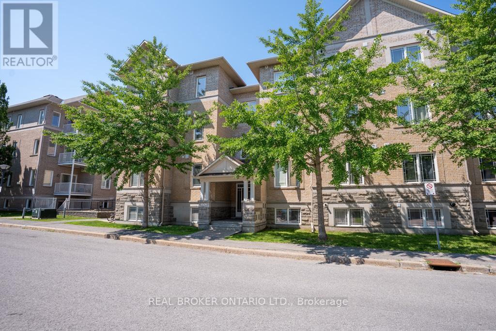 2 - 176 PASEO PRIVATE