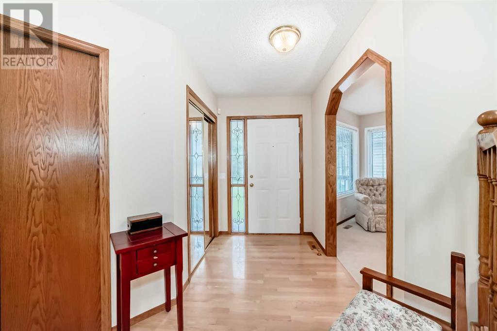 22 Sunvista Crescent SE