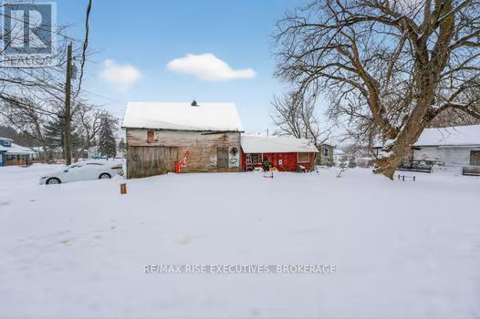 LT 32 ADELAIDE STREET