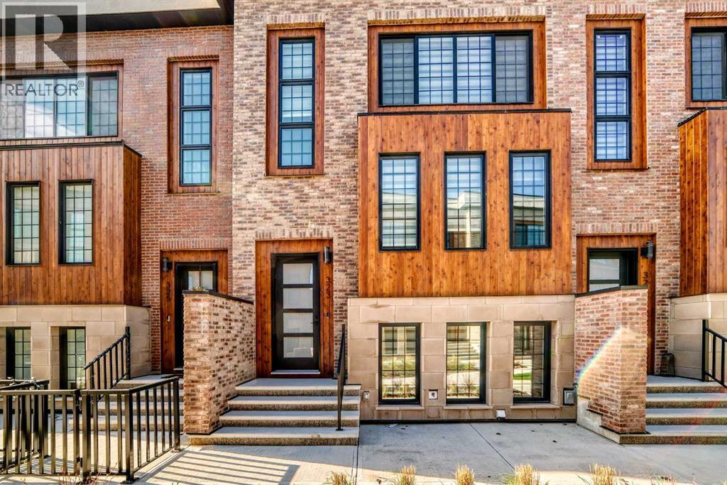 323, 81 Greenbriar Place NW