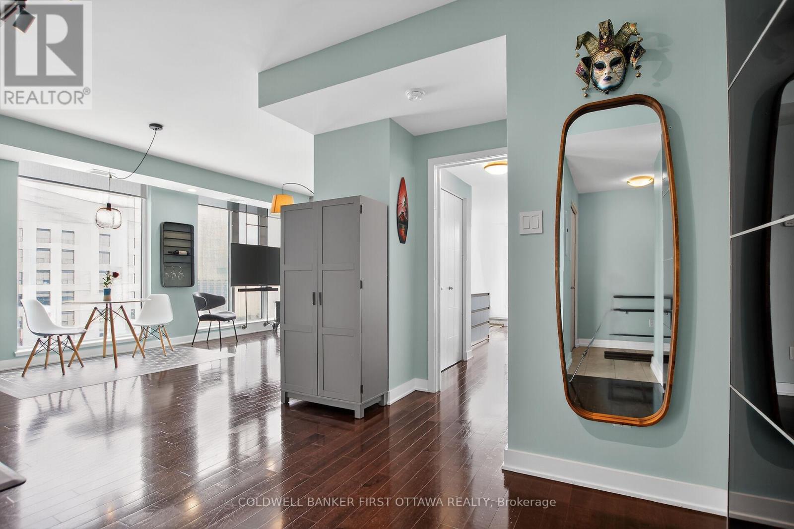 806 - 179 METCALFE STREET