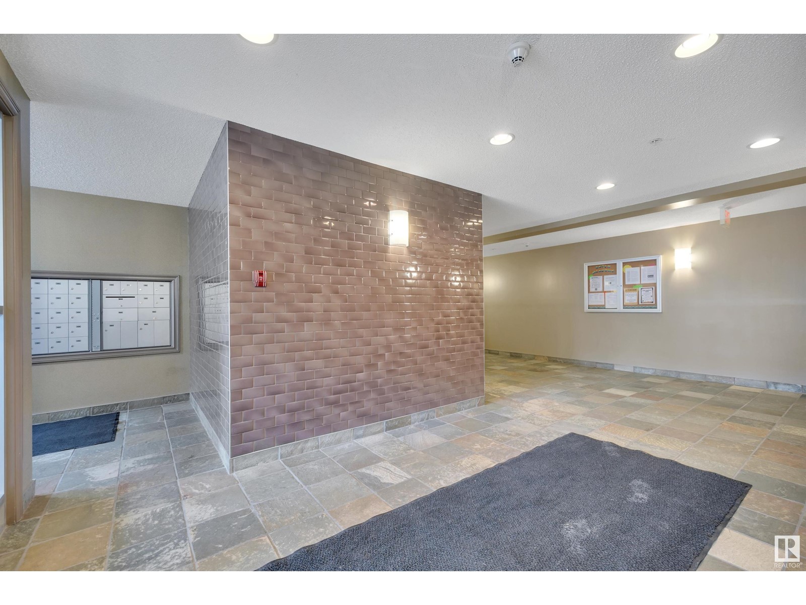 #312 4407 23 ST NW