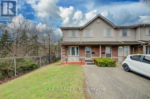 34 - 180 MARKSAM ROAD Guelph (Willow West/Sugarbush/West Acres) ON N1H8G5