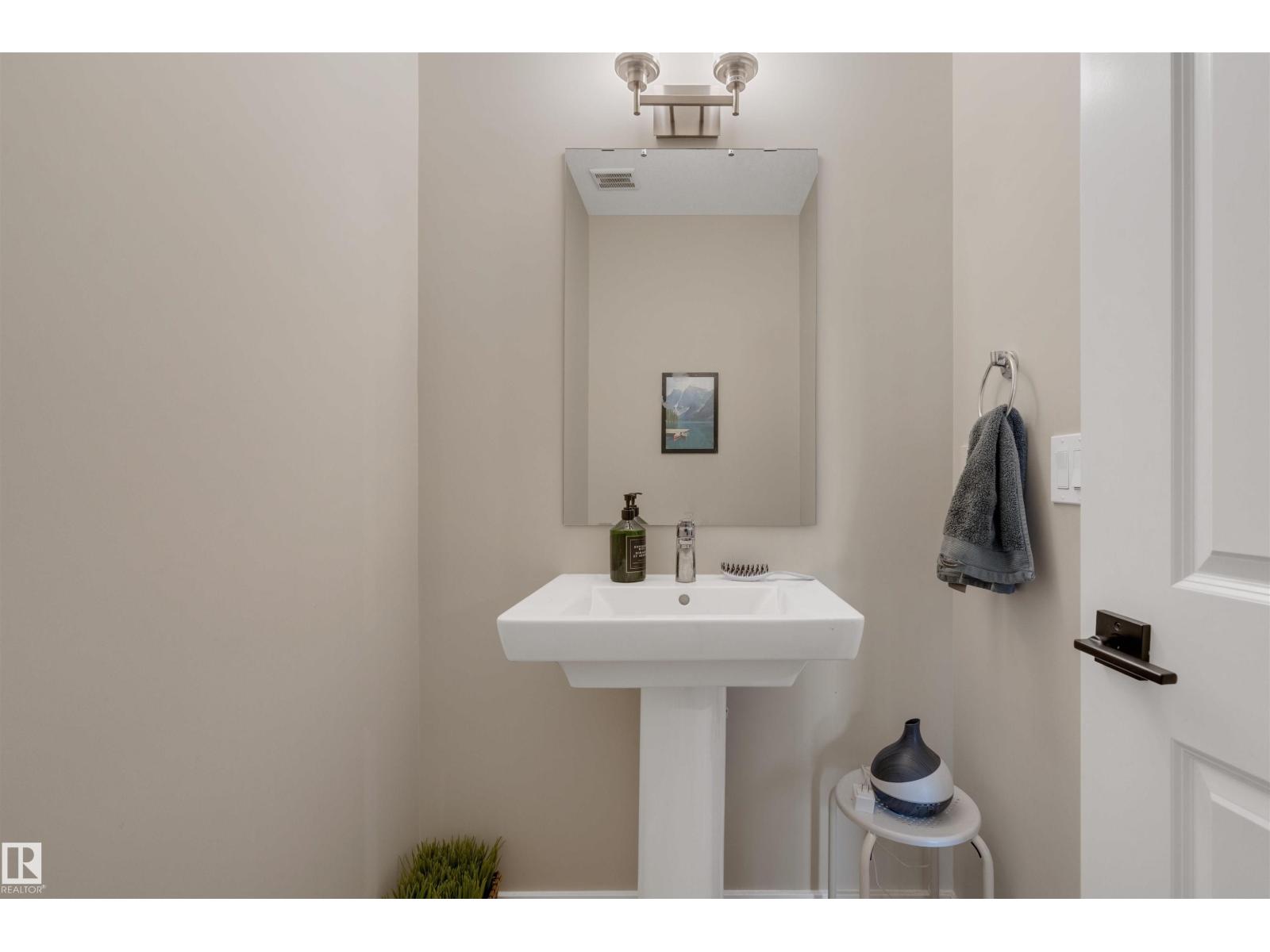 22916 95 AV NW