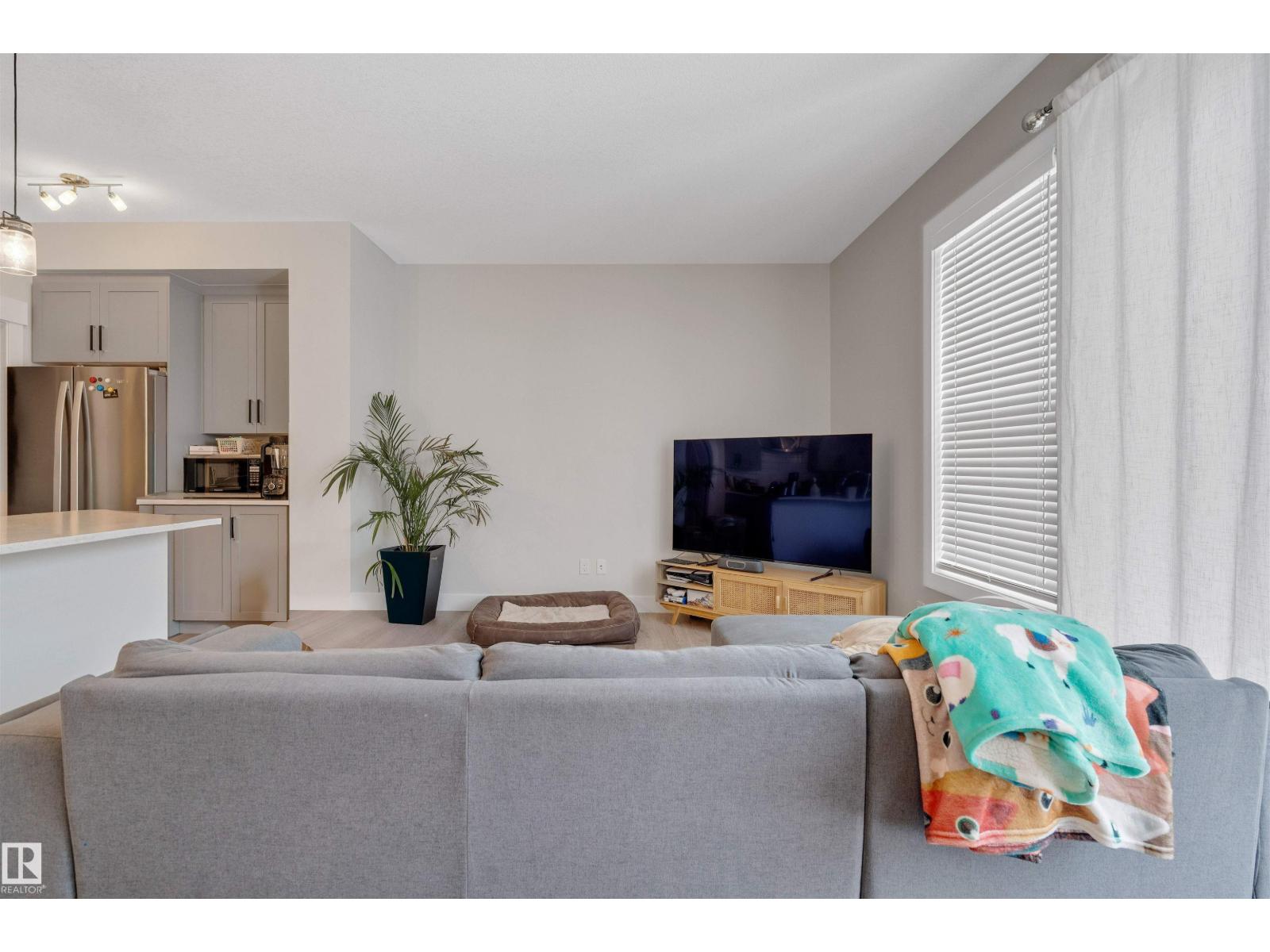22916 95 AV NW
