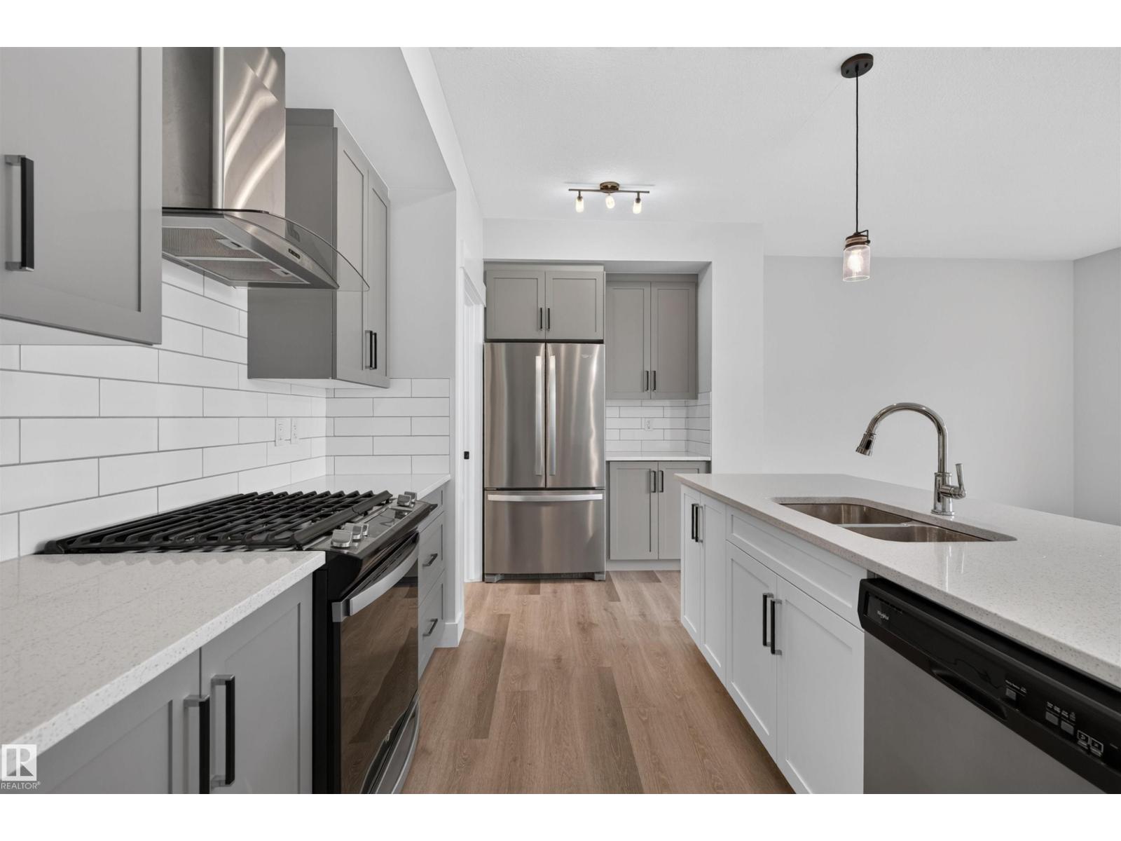 22916 95 AV NW
