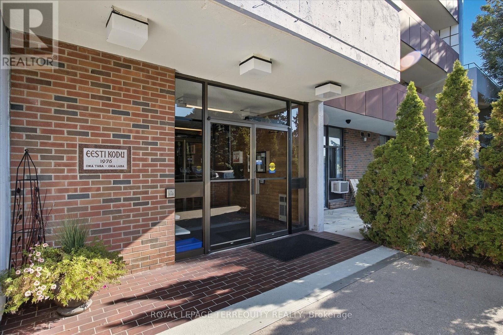 5-209 - 50 OLD KINGSTON ROAD