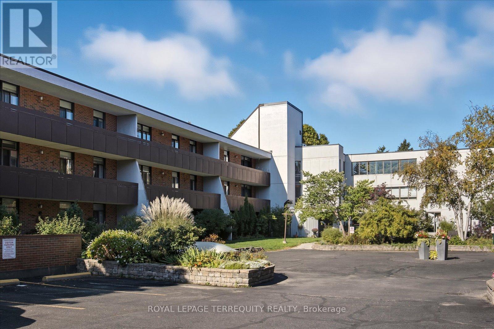 5-209 - 50 OLD KINGSTON ROAD