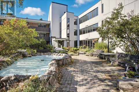 5-209 - 50 OLD KINGSTON ROAD Toronto (West Hill) ON M1E3J5