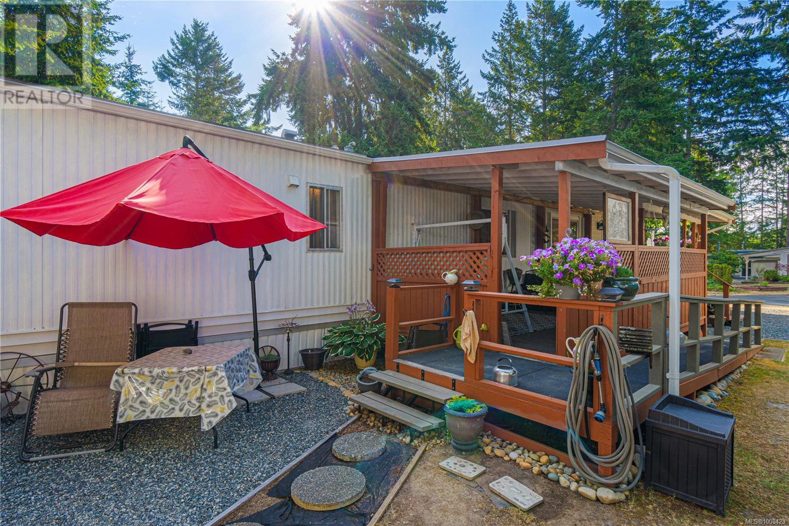 31 1247 Arbutus Rd