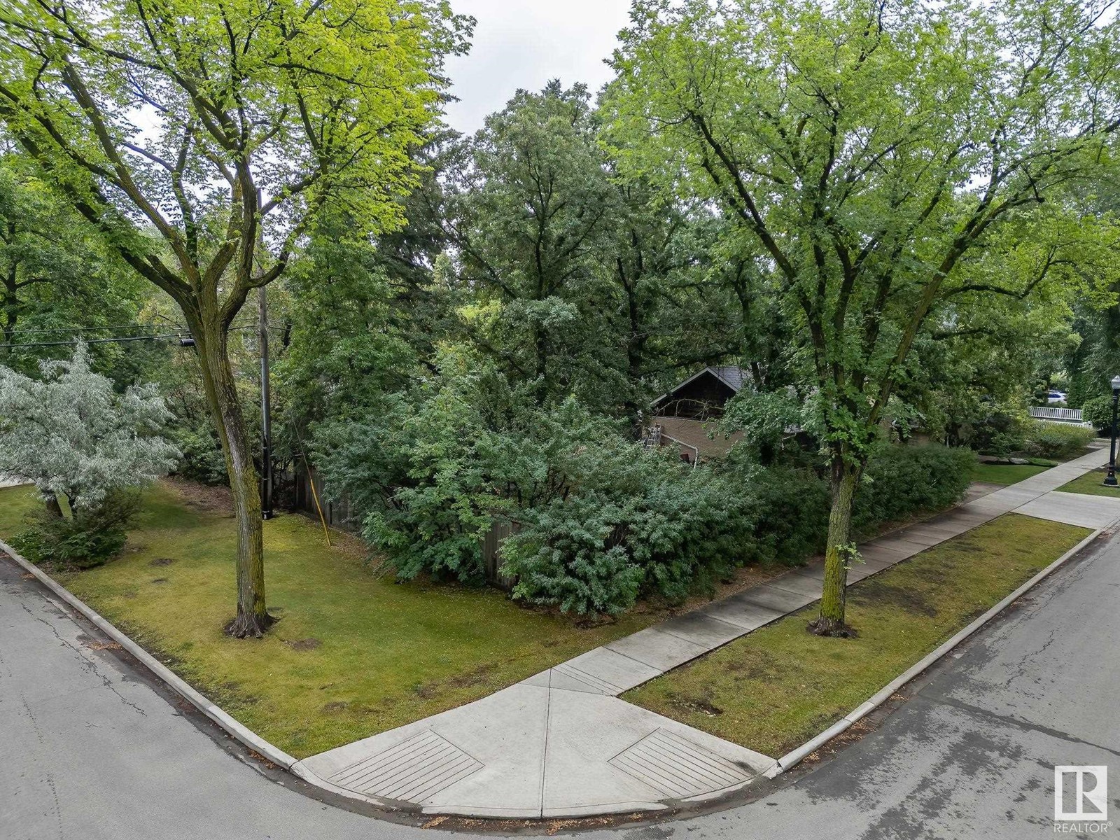 10235 134 ST NW NW