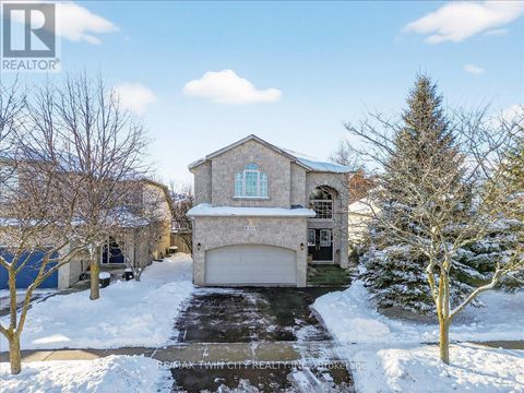 559 CHESAPEAKE DRIVE Waterloo ON N2K4G6