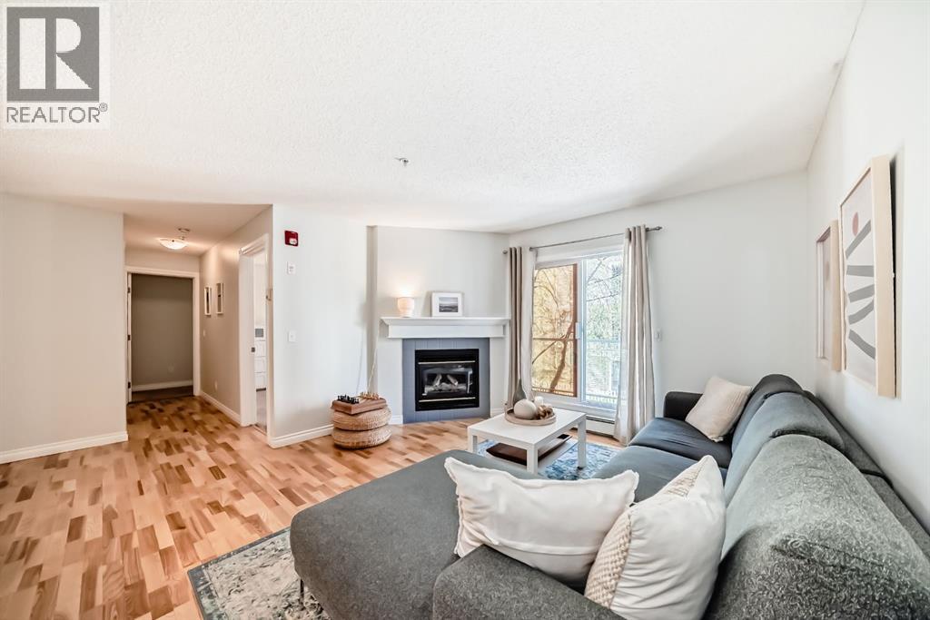 212, 290 Shawville Way SE