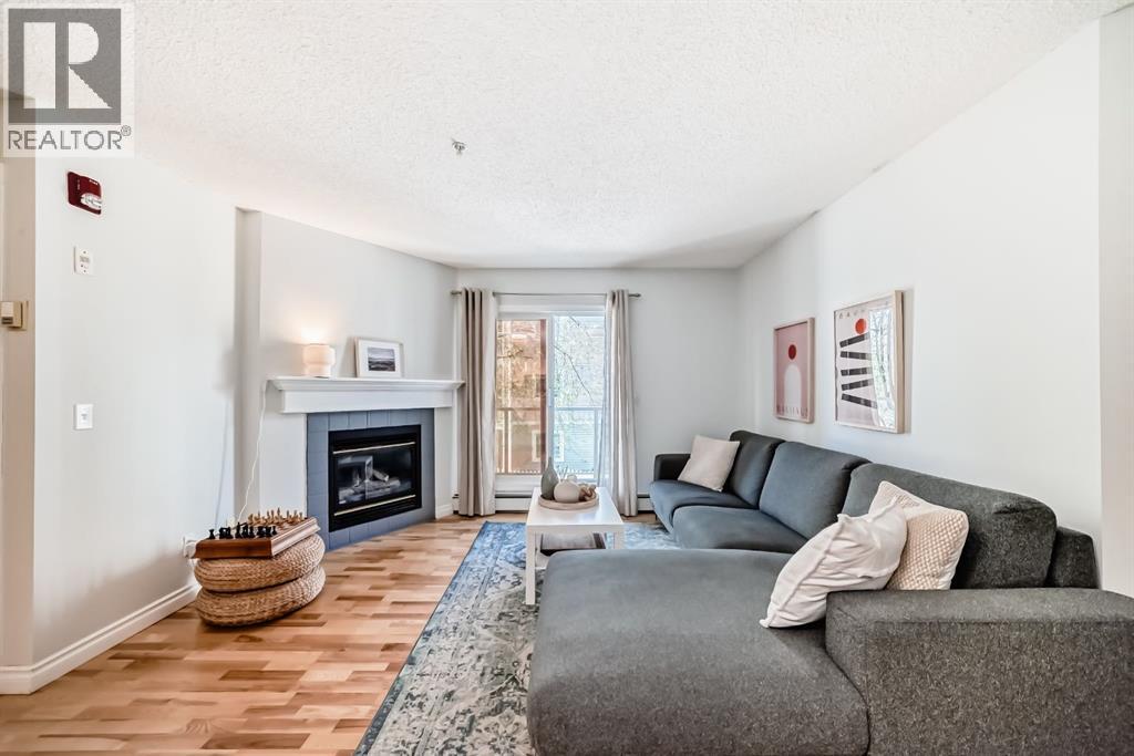 212, 290 Shawville Way SE