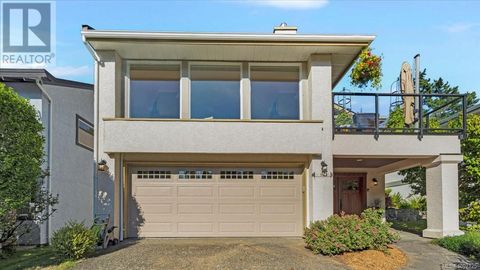 4685 Scottswood Pl Saanich BC V8Y2Y1