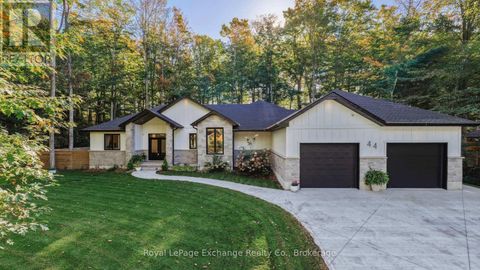 44 BLAIRS TRAIL N Huron-Kinloss ON N2Z2X3