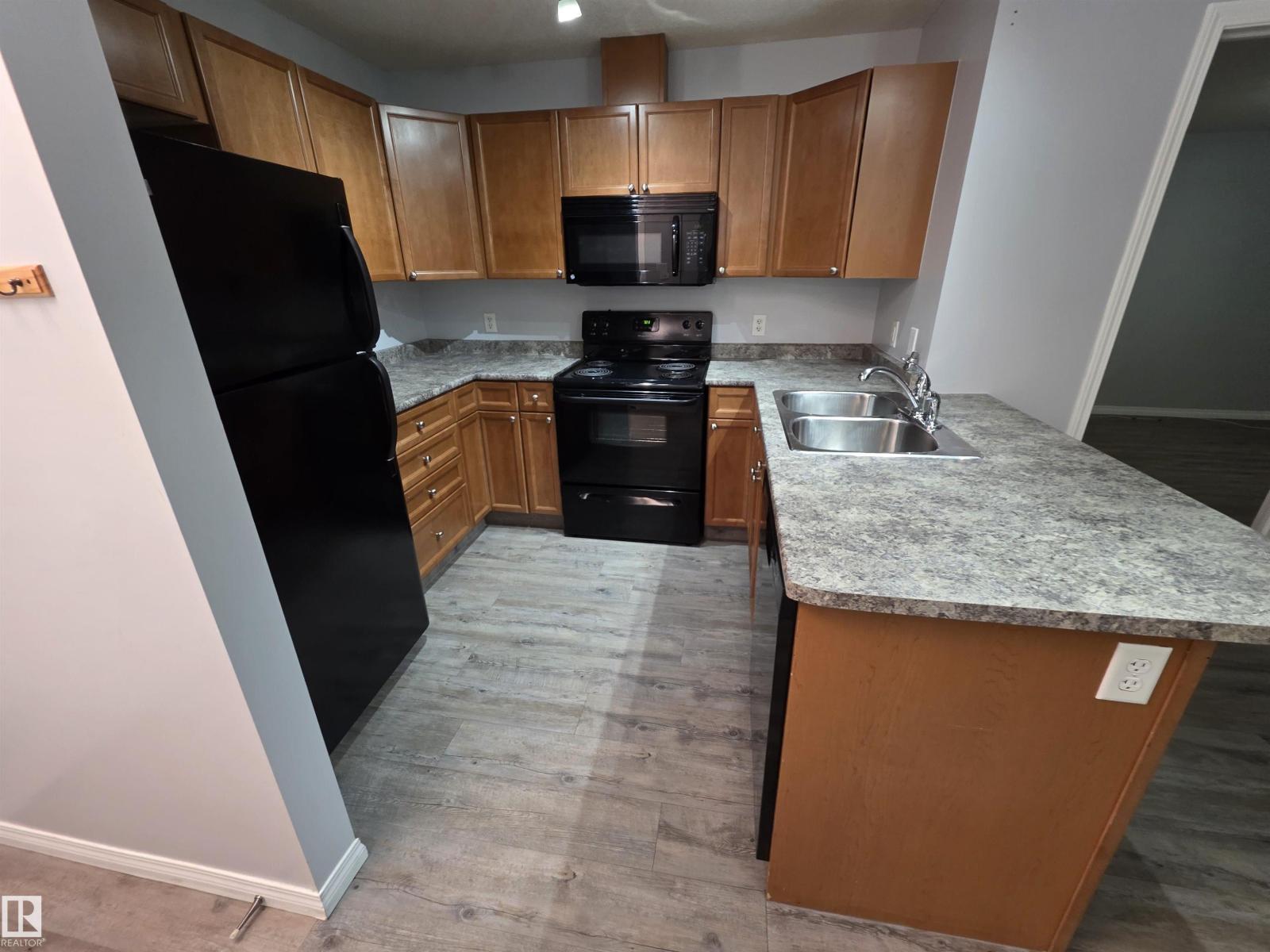#106 4903 47 AV