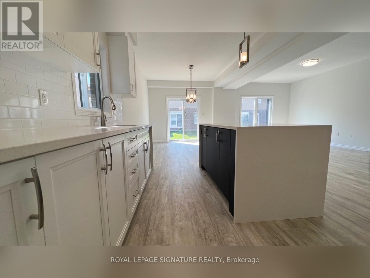 3128 TURNER CRESCENT