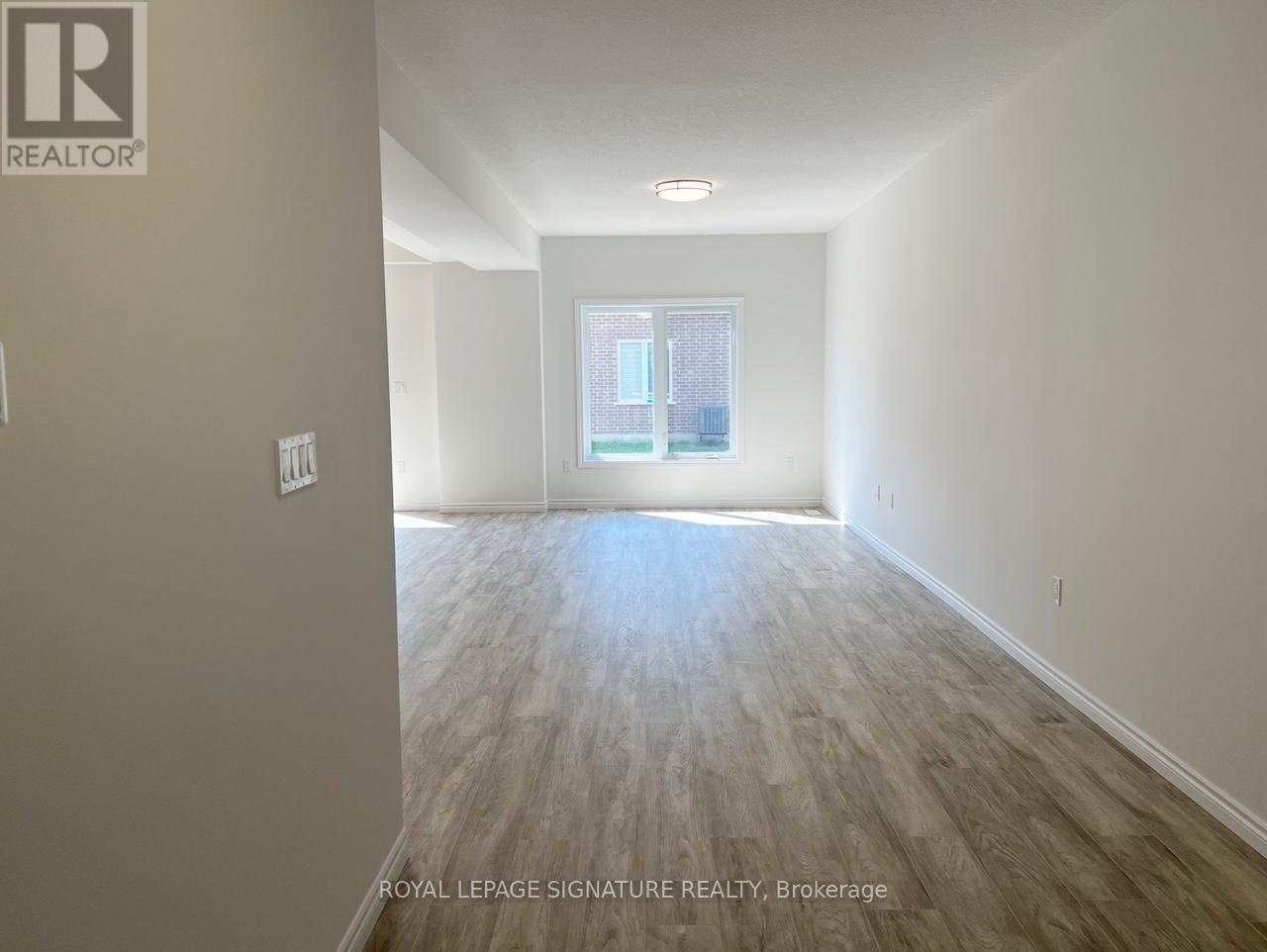 3128 TURNER CRESCENT