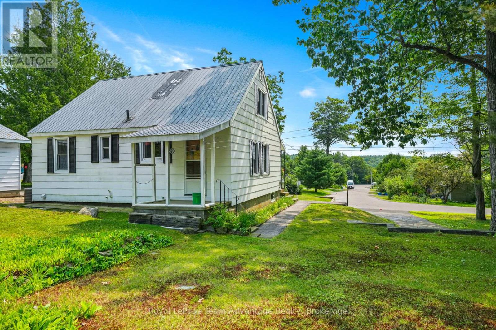 13 BURRITT STREET
