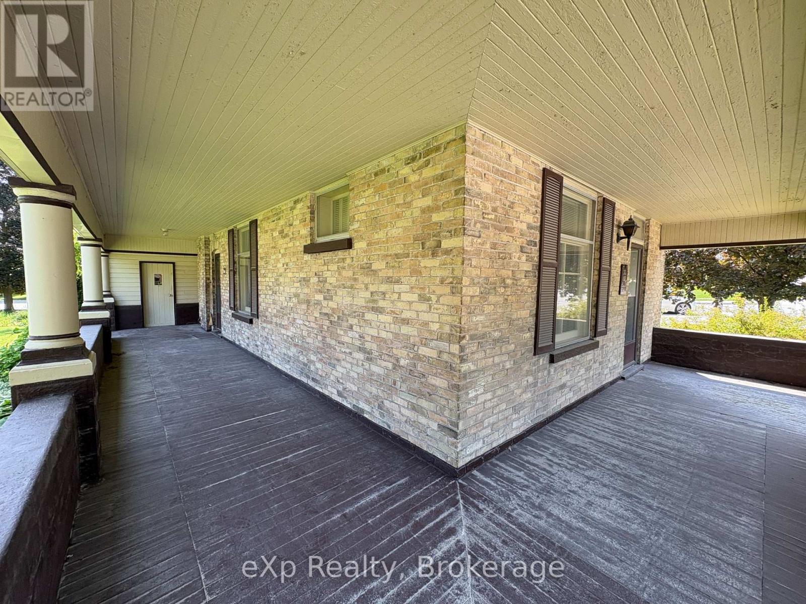 830 YONGE STREET S