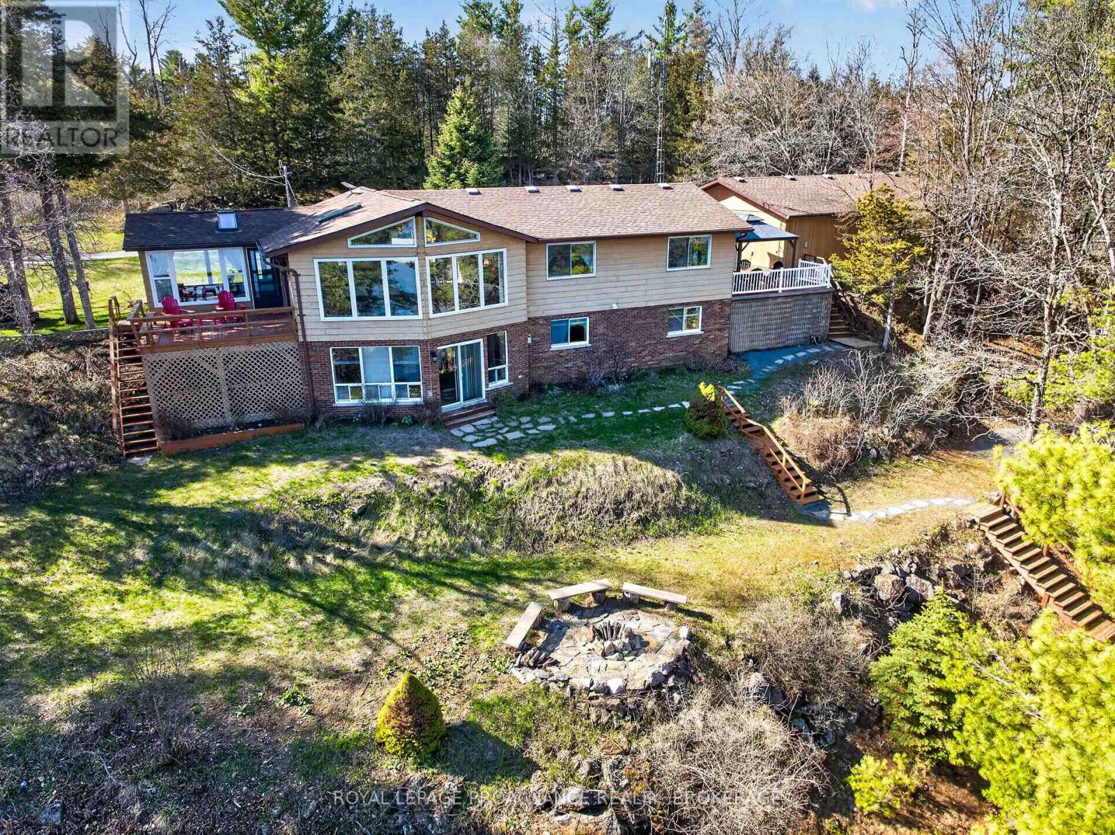 3037 HILLTOP LANE