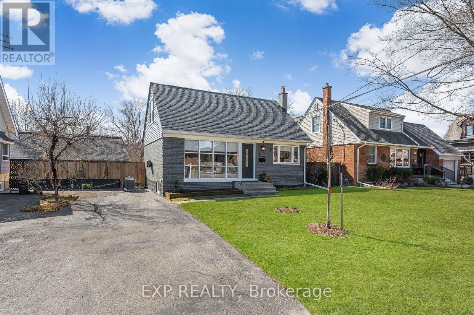 75 ALDER CRESCENT