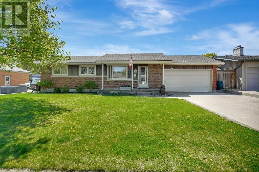 1800 HOLLEY Crescent