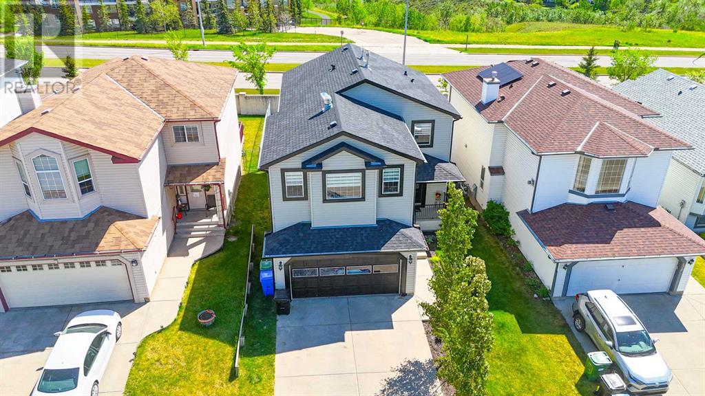 166 Tuscarora Close NW