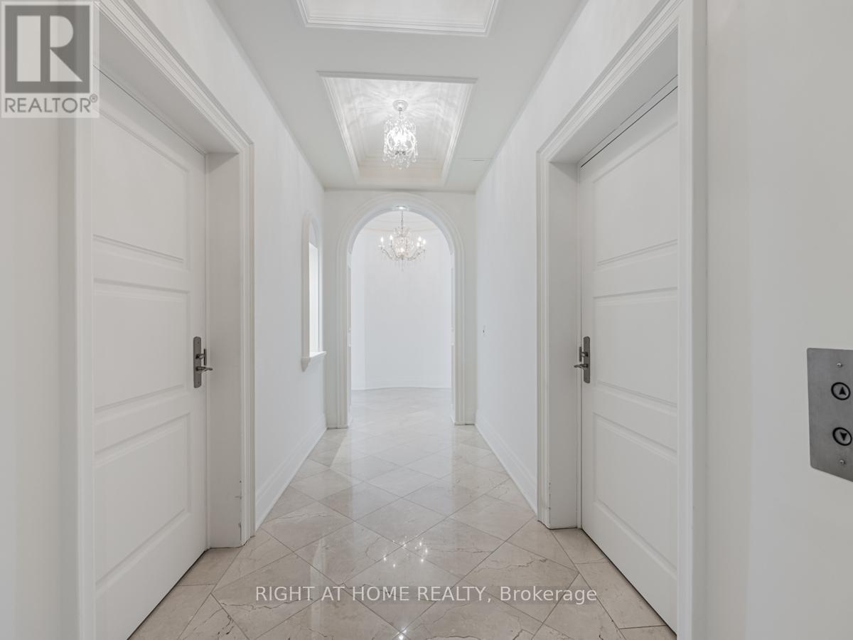 LPH19 - 2095 LAKE SHORE BOULEVARD W