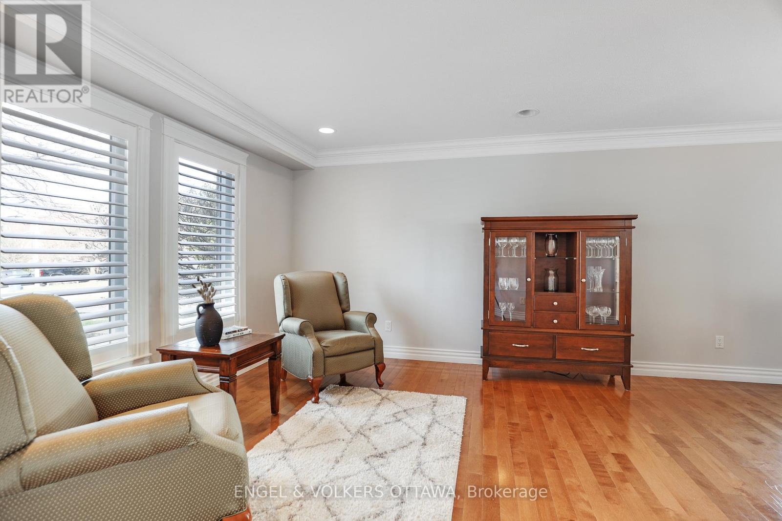 83 SCAMPTON DRIVE