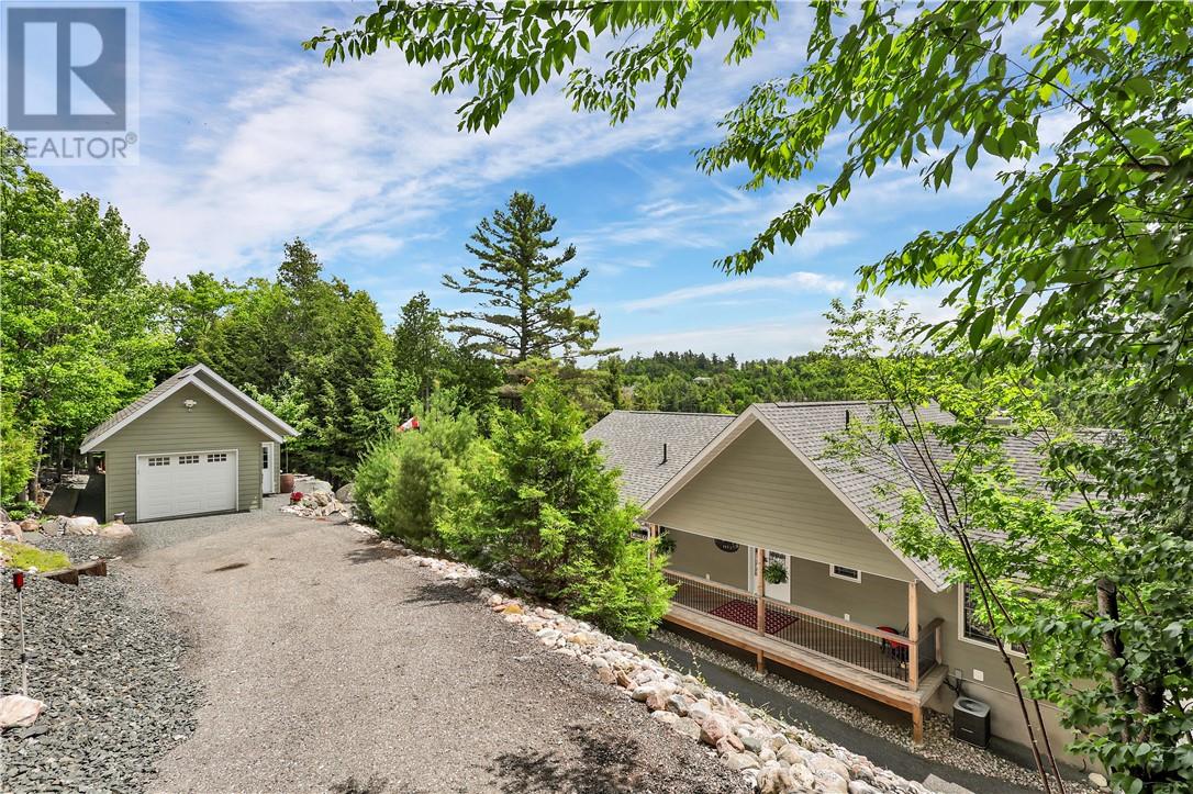 51 SUNRISE BAY Road