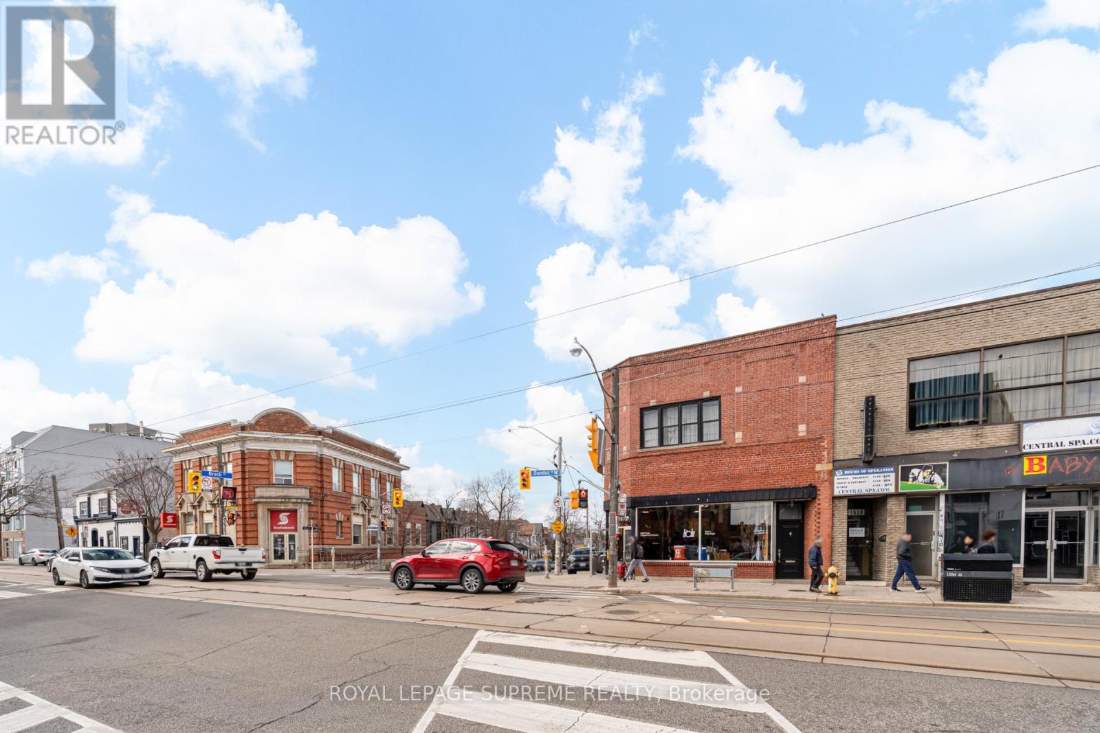 Photo 1 of 40 — 1612 DUNDAS STREET W, Toronto (Little Portugal), ON M6K1T8