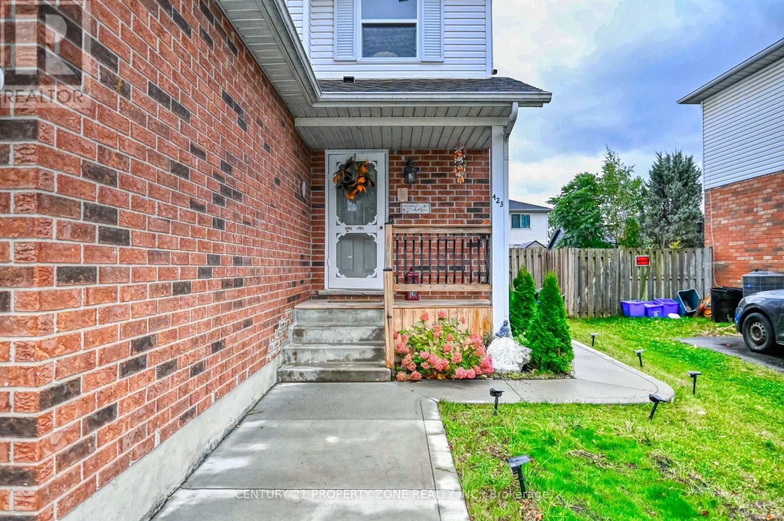 423 OLD NEWBURY LANE