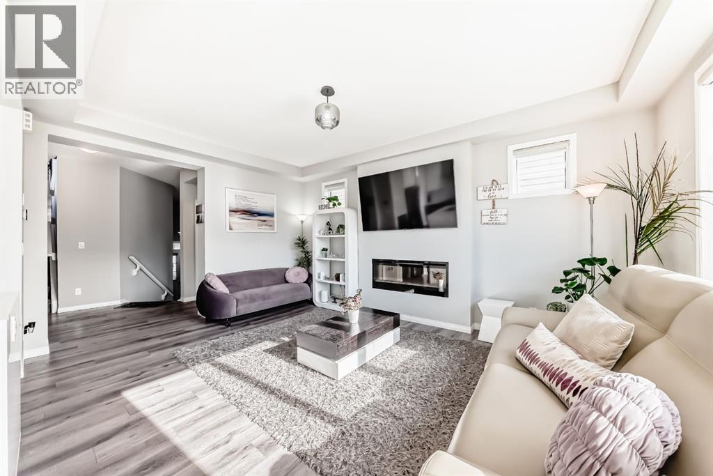 127 Carrington Crescent NW