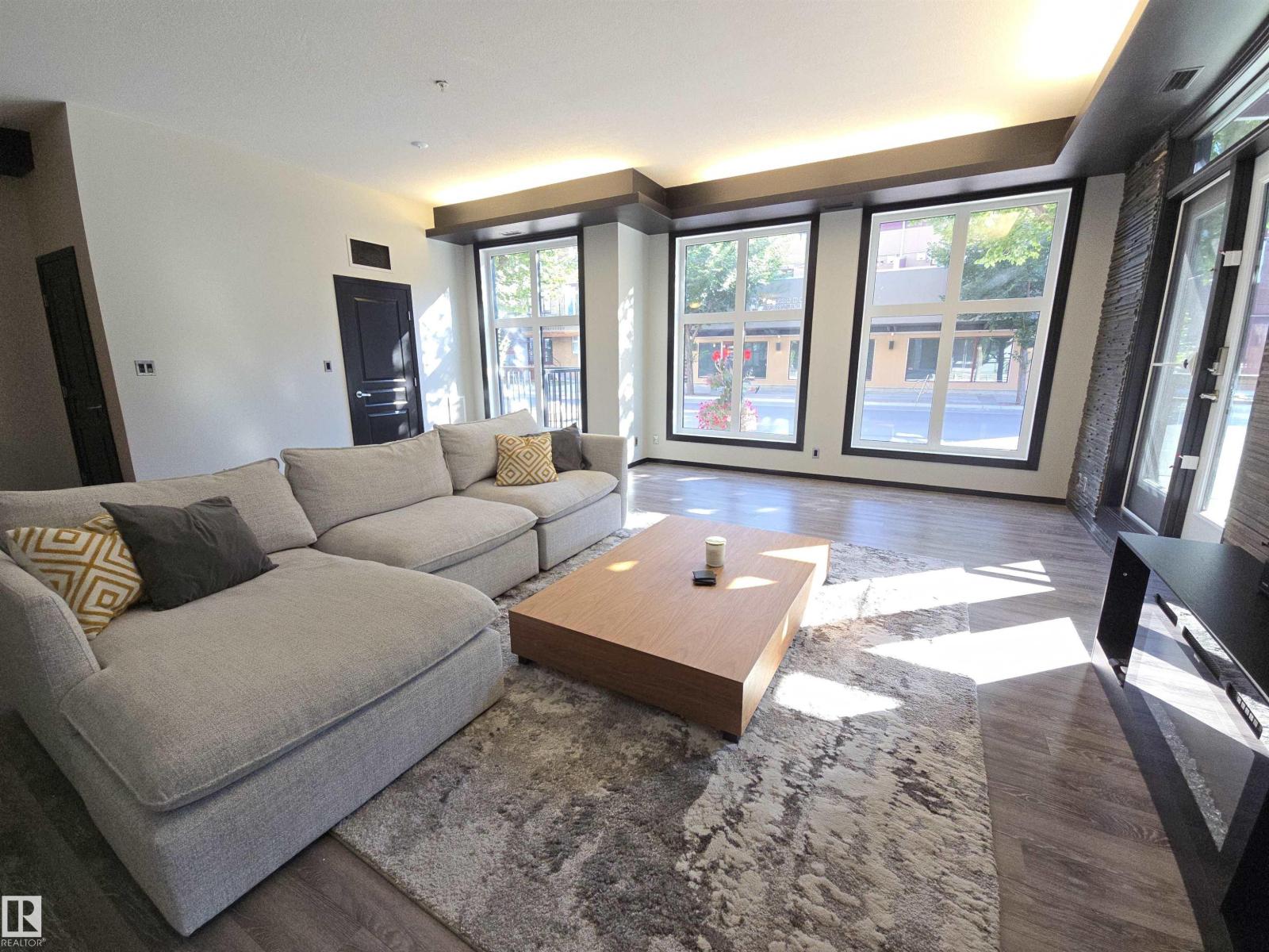 #106 10531 117 ST NW