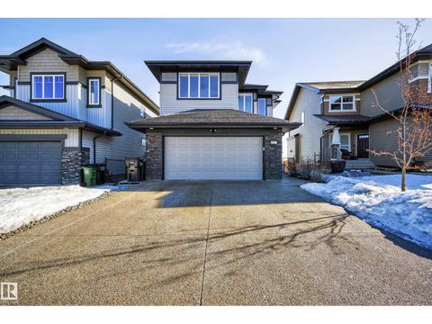 9727 205 ST NW Edmonton AB T5T4V7