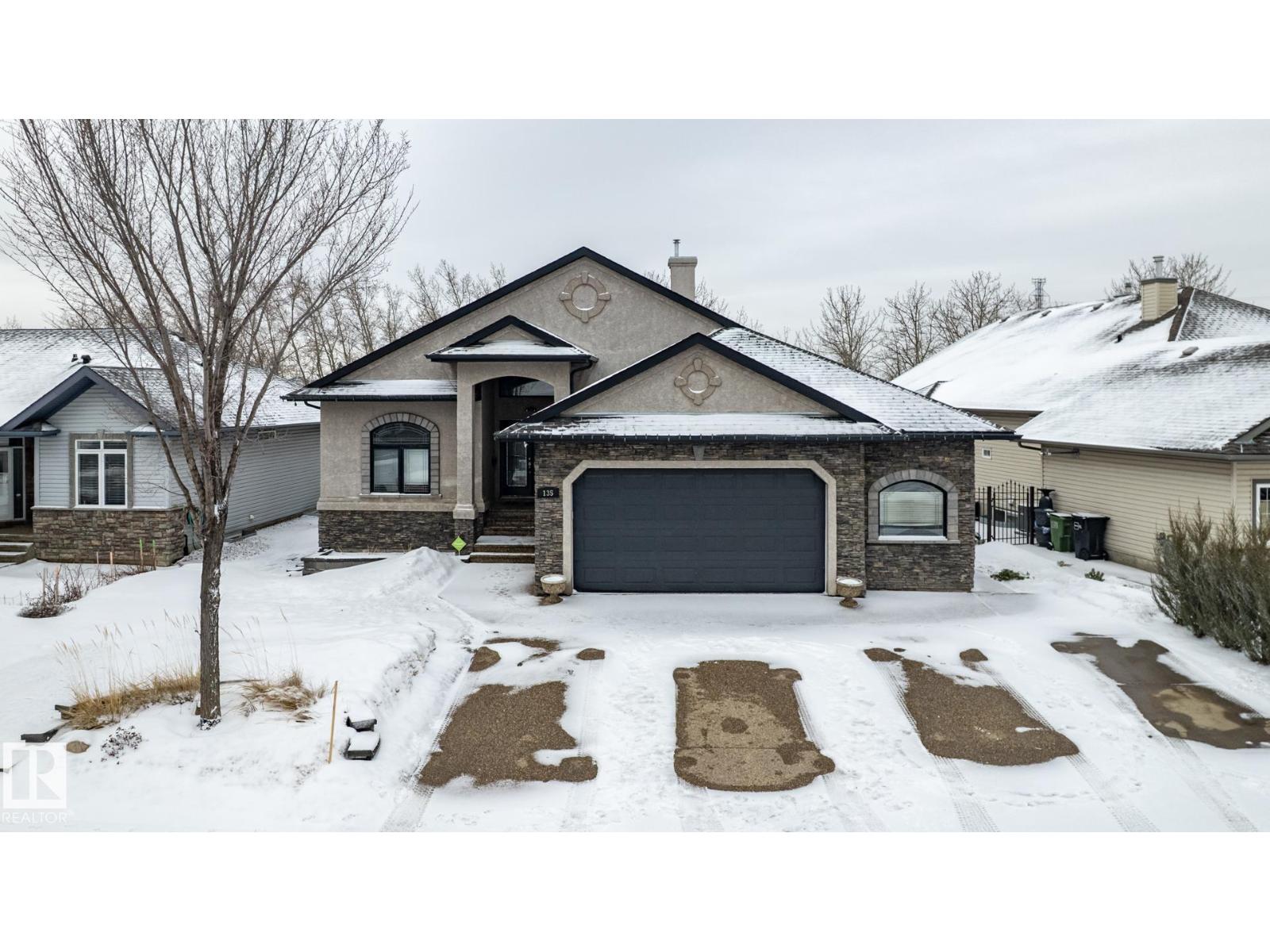 135 FRASER WY NW