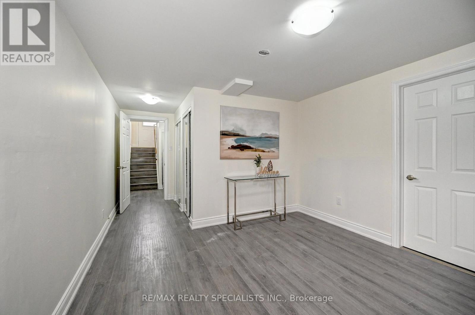 11 DINISON CRESCENT