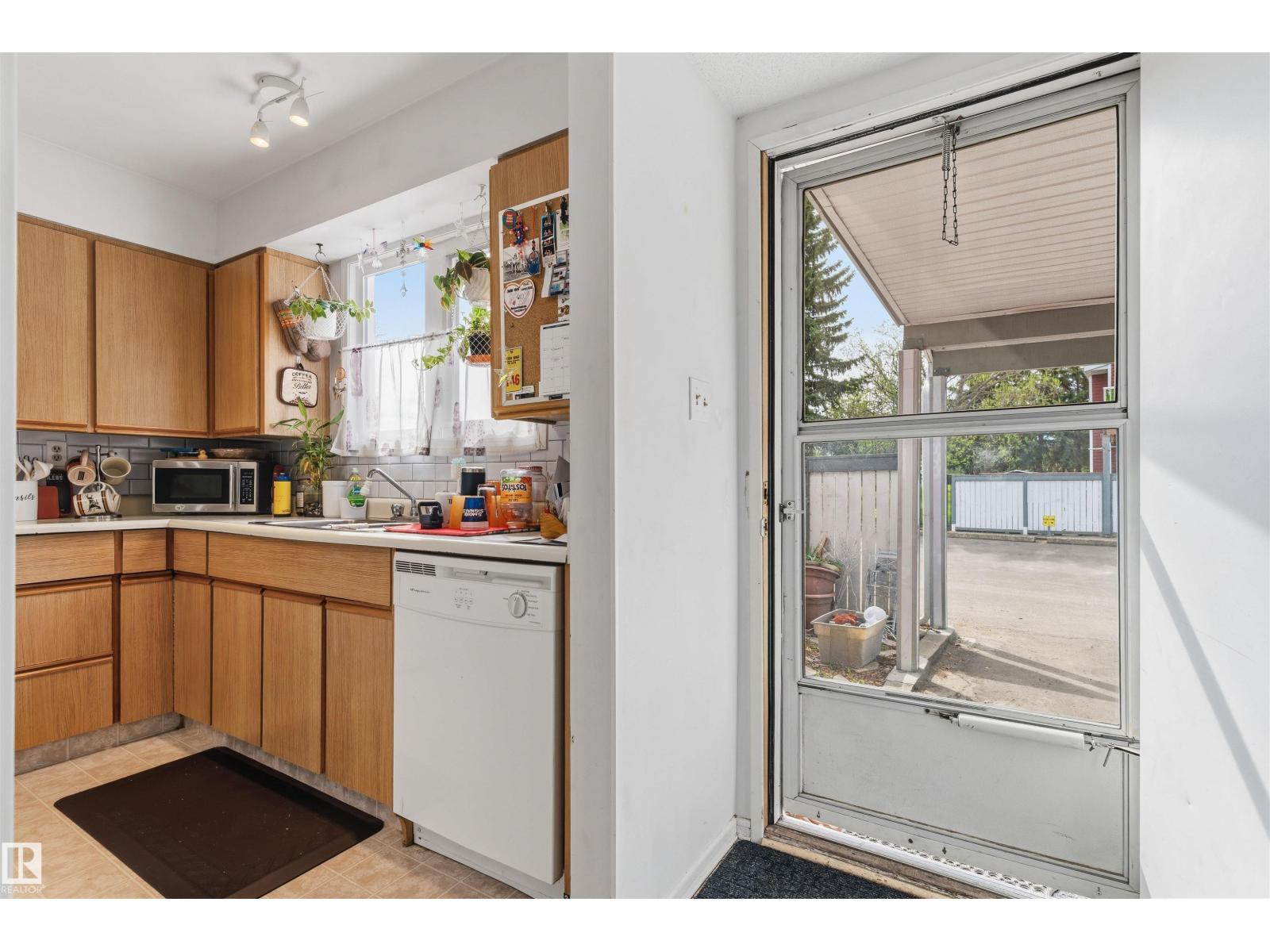 #54 1904 48 ST NW