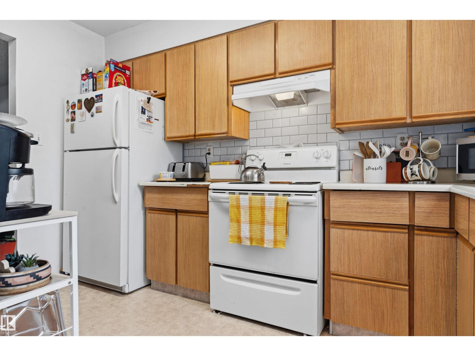 #54 1904 48 ST NW